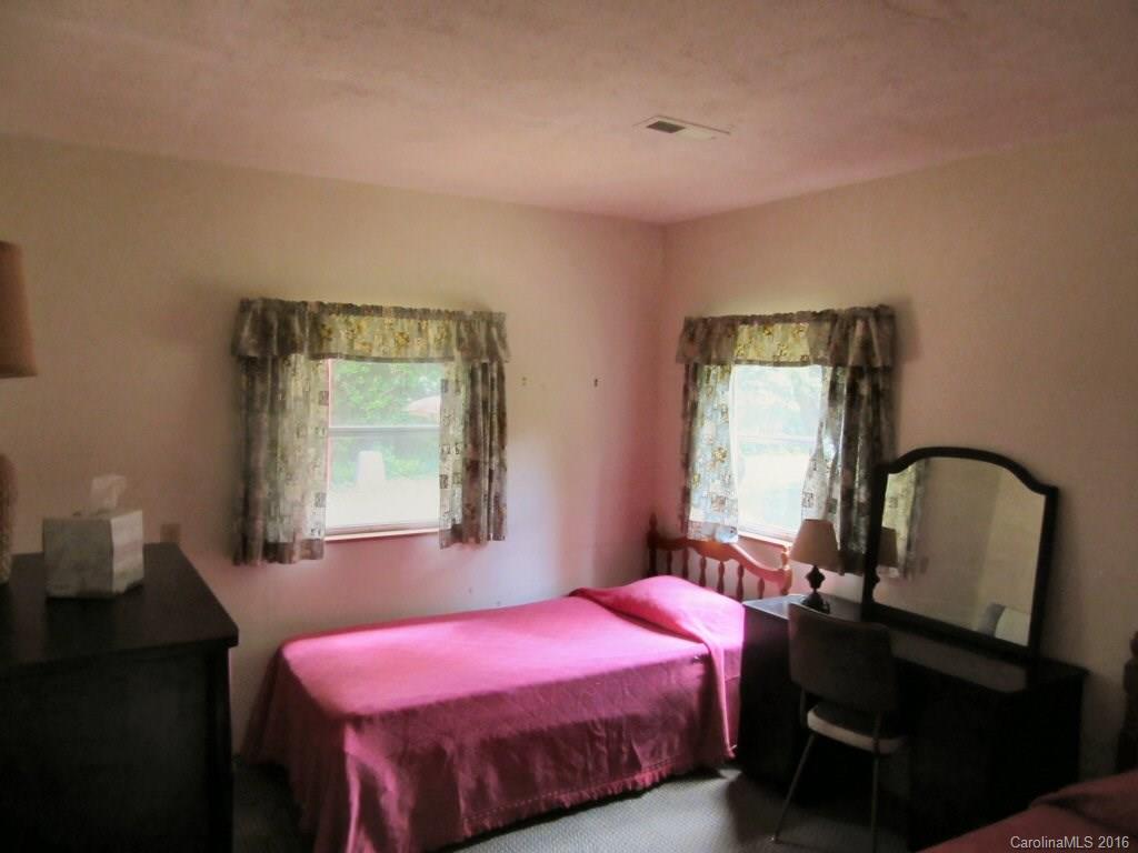 3915 Tanasee Gap Road Balsam Grove, NC 28708 - Photo 10 of 16 Gallery Image 10