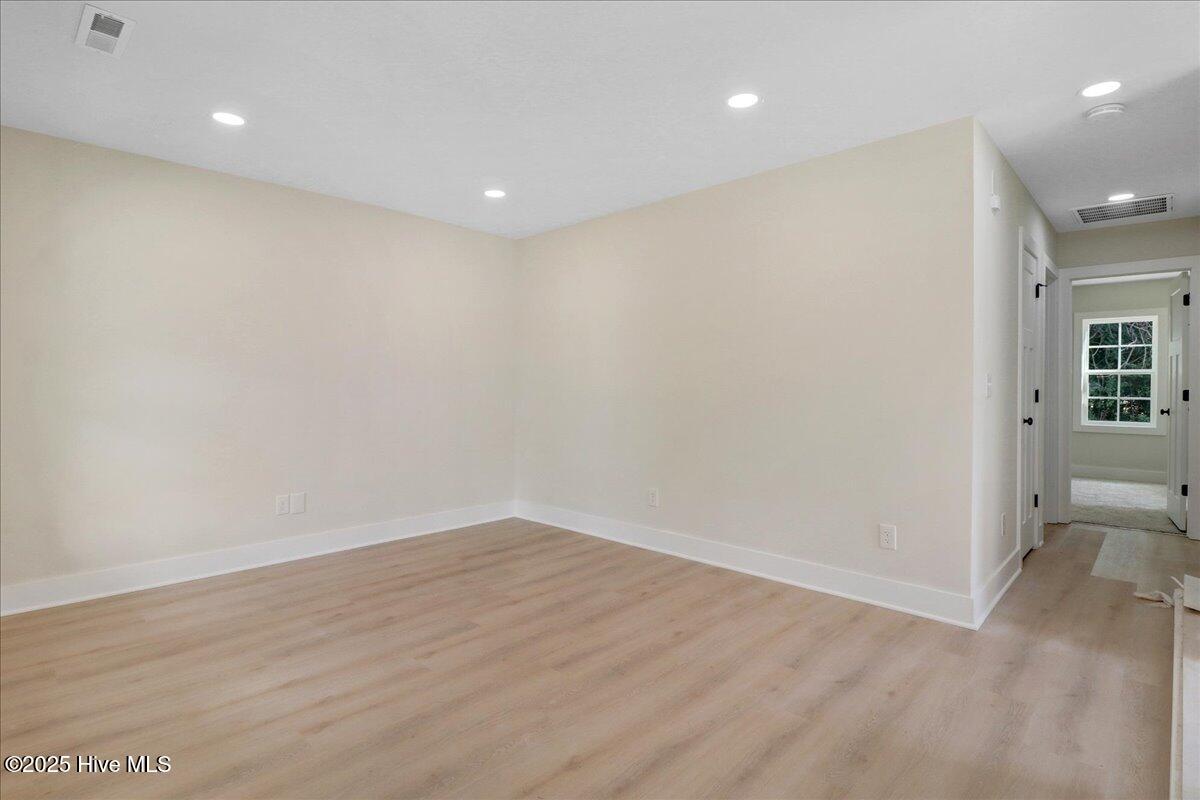 315 Byrd Street Clinton, NC 28328 - Photo 5 of 23 20-315 Byrd St-20