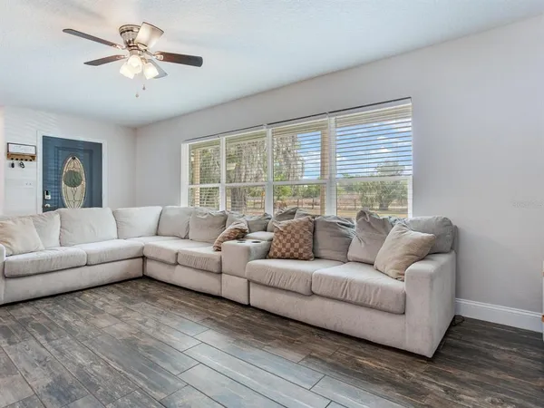 $565,000 | 9819 Allen Road, Lithia, FL 33547