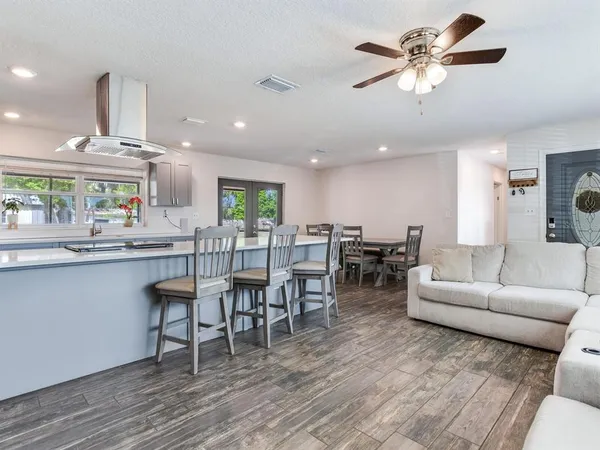 $565,000 | 9819 Allen Road, Lithia, FL 33547