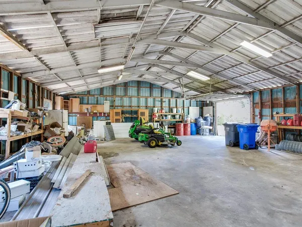 $565,000 | 9819 Allen Road, Lithia, FL 33547