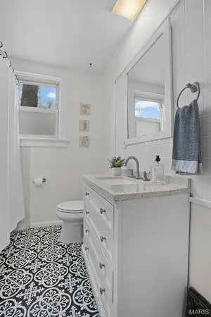 $240,000 | 812 Hillsboro Avenue, Edwardsville, IL 62025