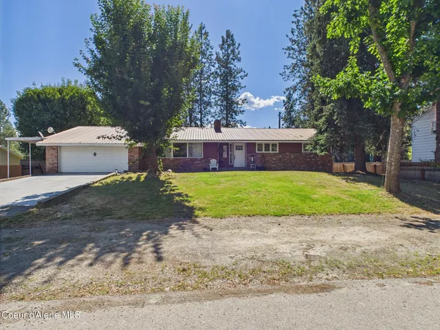 $479,900 | 305 1st Street, Pinehurst, ID 83850