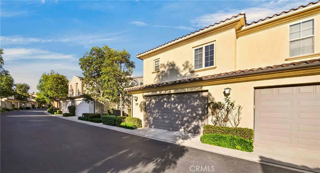 39 Arrowhead Irvine, CA 92618 - Photo 3 of 28 Gallery Image 3