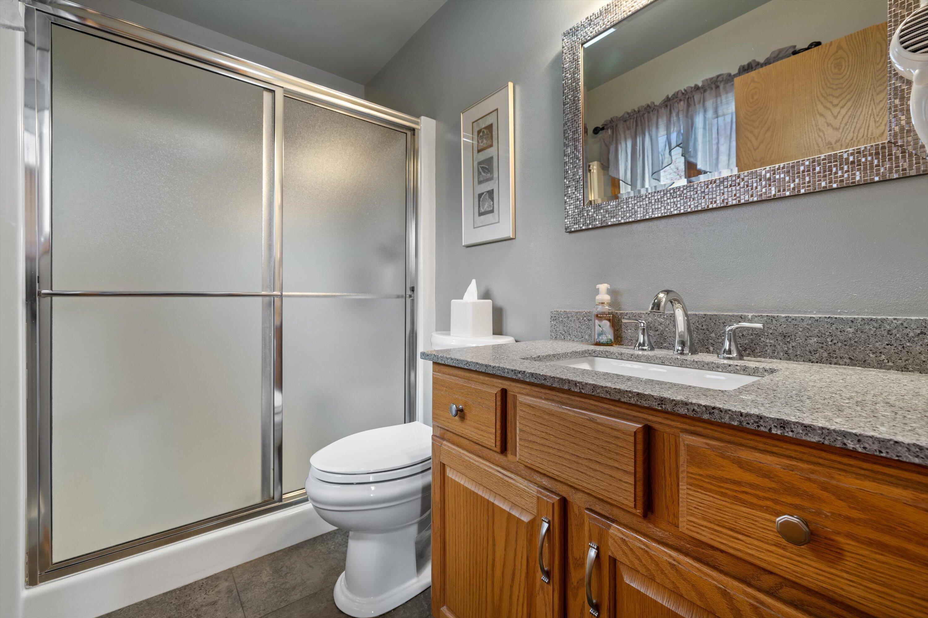 4675 78th Street Pleasant Prairie, WI 53142 - Photo 18 of 35 Primary bedroom bath