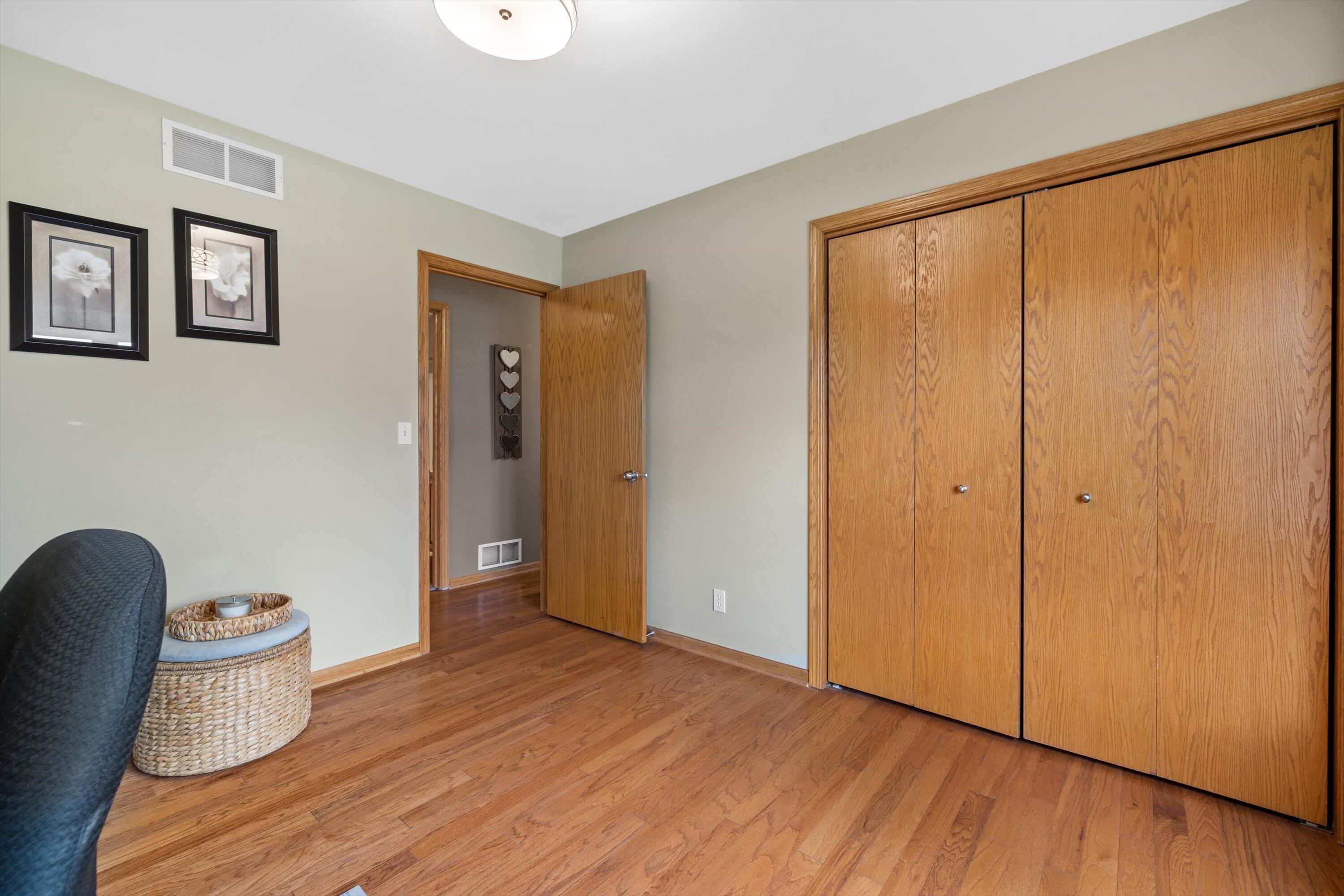 4675 78th Street Pleasant Prairie, WI 53142 - Photo 23 of 35 10-IMG_4587