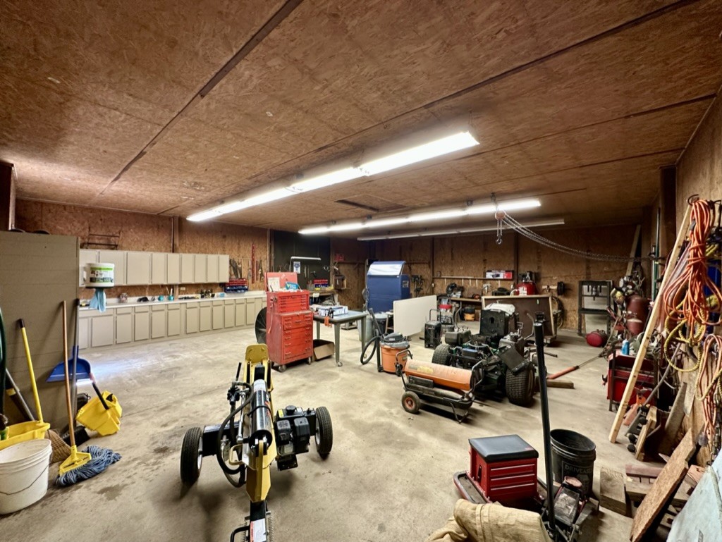 188 Link Road Cottontown, TN 37048 - Photo 32 of 45 a view of a room with gym equipment