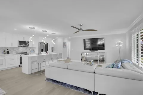 $295,000 | 540 High Point Drive, Unit A, Delray Beach, FL 33445