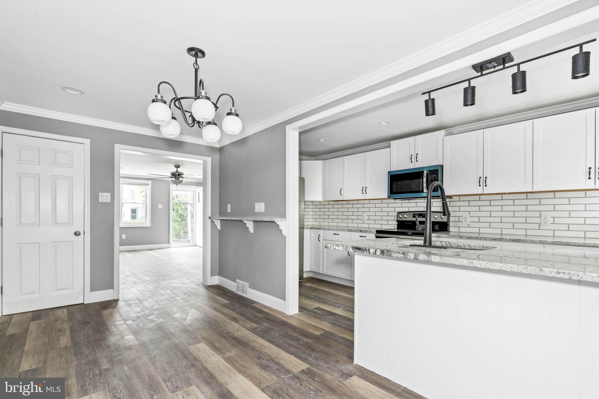 968 Springfield Road Darby, PA 19023 - Photo 7 of 29