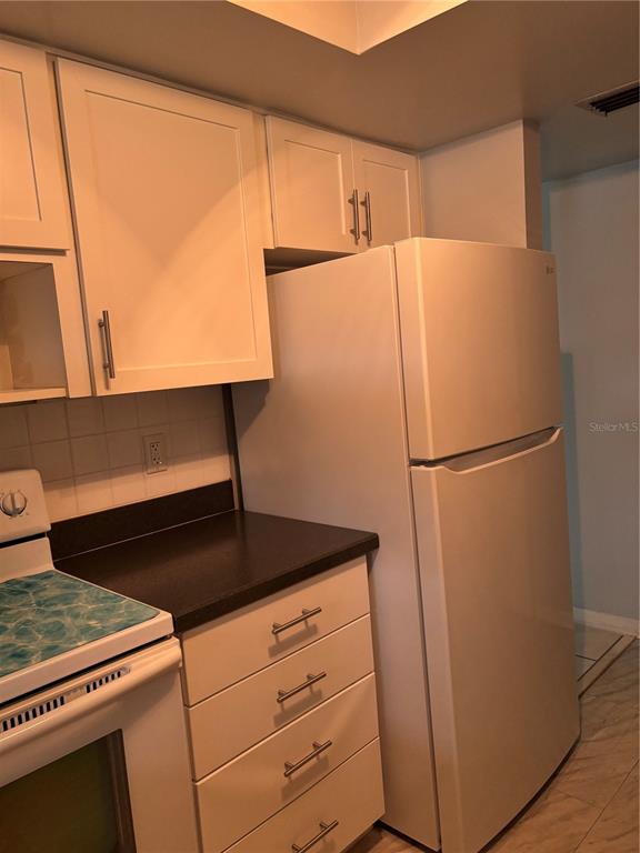 1 Windrush Boulevard, Unit 24 Indian Rocks Beach, FL 33785 - Photo 5 of 28