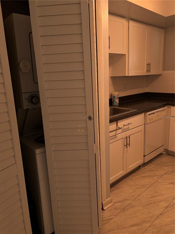 1 Windrush Boulevard, Unit 24 Indian Rocks Beach, FL 33785 - Photo 7 of 28