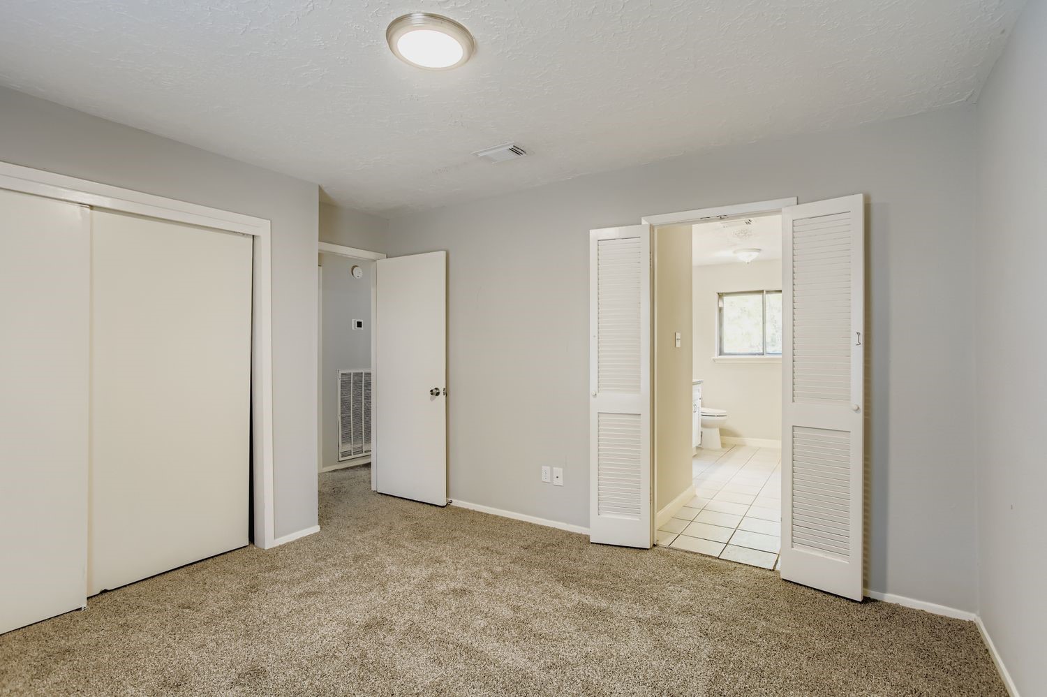 9506 Landry Boulevard Spring, TX 77379 - Photo 12 of 25 Primary Bedroom