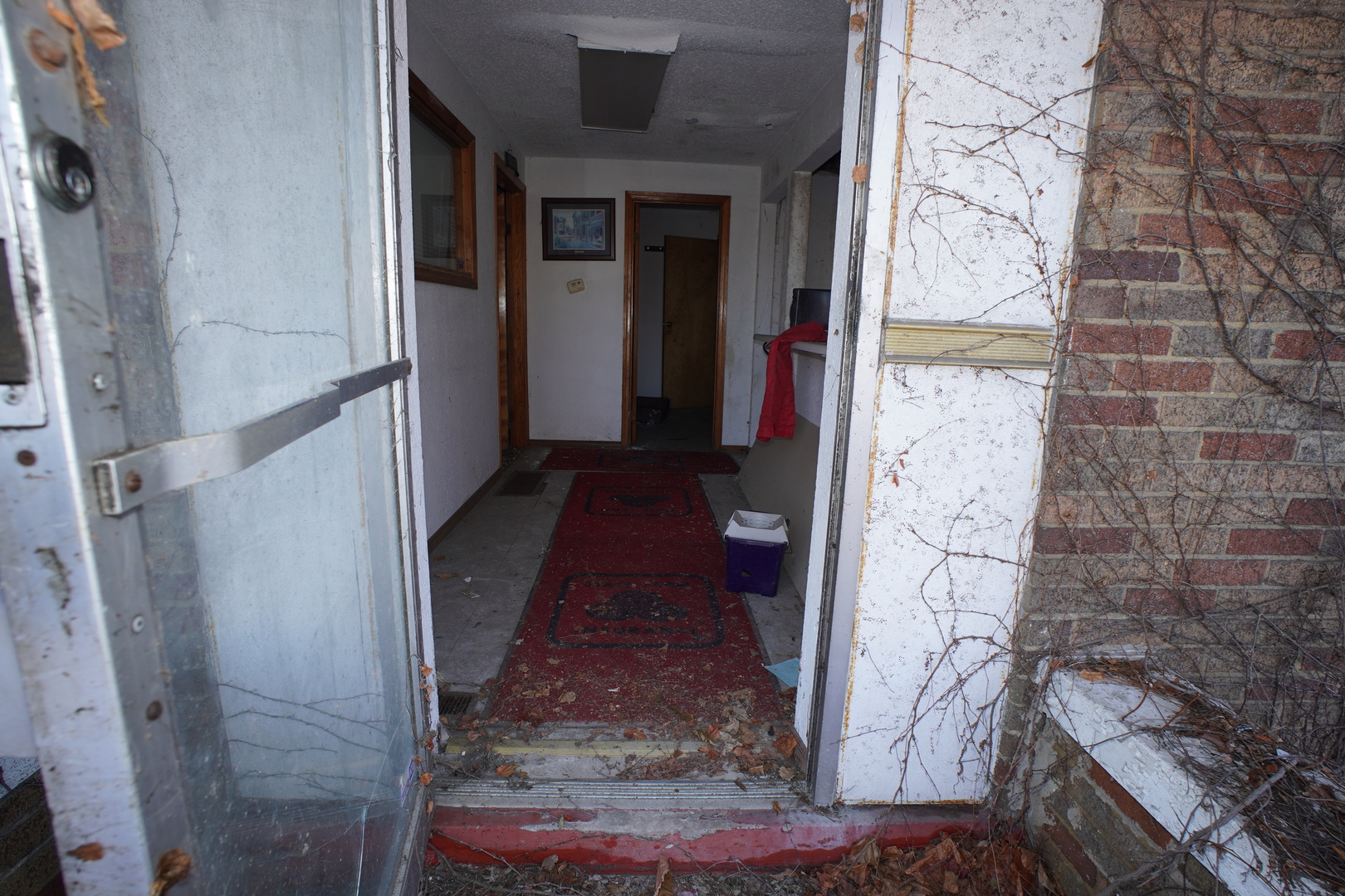 5425 Melton Road Gary, IN 46403 - Photo 15 of 31 a view of a pathway of a house