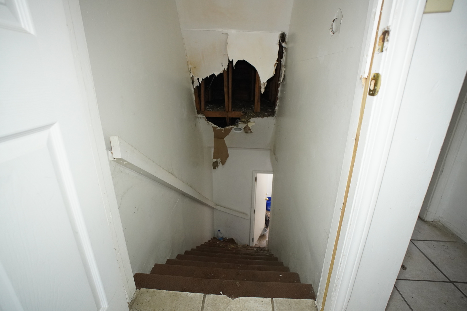 5425 Melton Road Gary, IN 46403 - Photo 21 of 31 a view of entryway