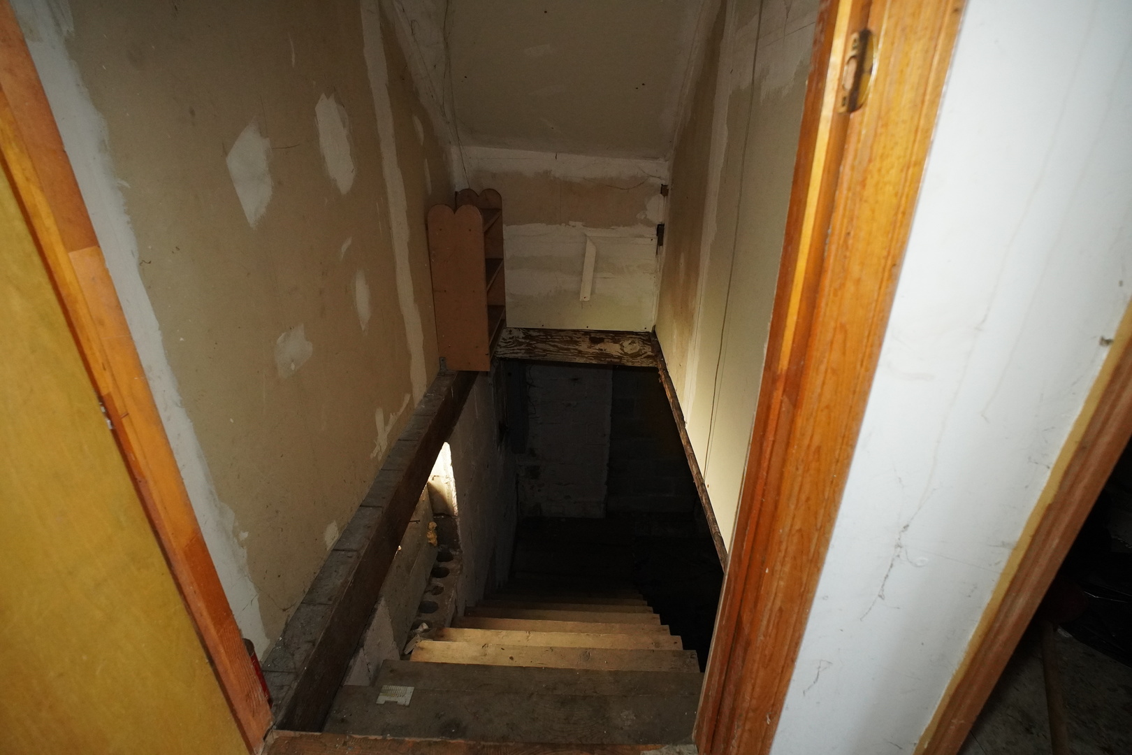 5425 Melton Road Gary, IN 46403 - Photo 22 of 31 a view of an entryway