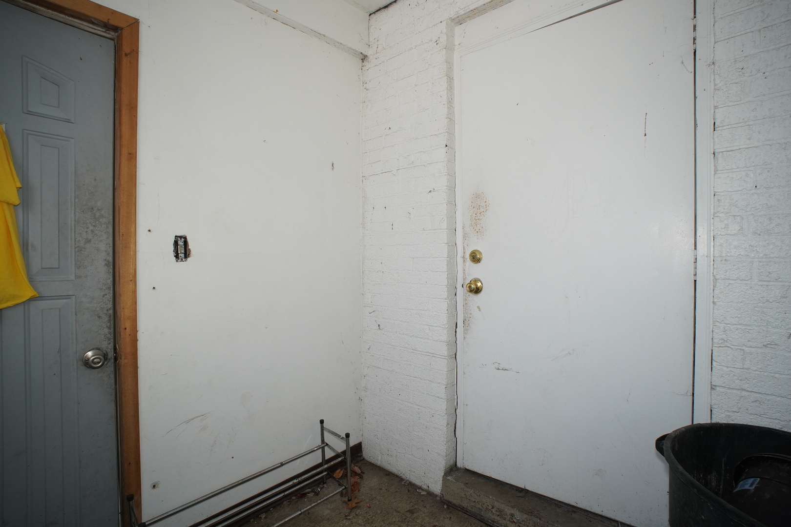 5425 Melton Road Gary, IN 46403 - Photo 5 of 31 a view of small space