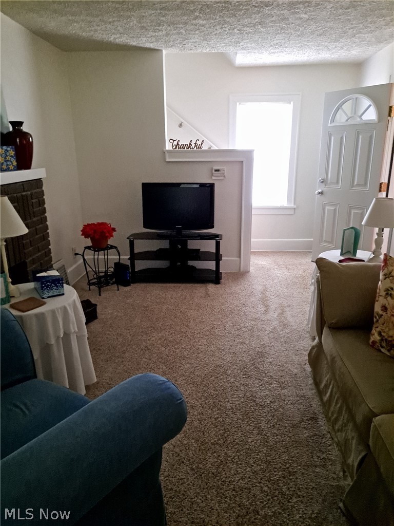 1142 Hampton Road Kent, OH 44240 - Photo 4 of 12 Gallery Image 4