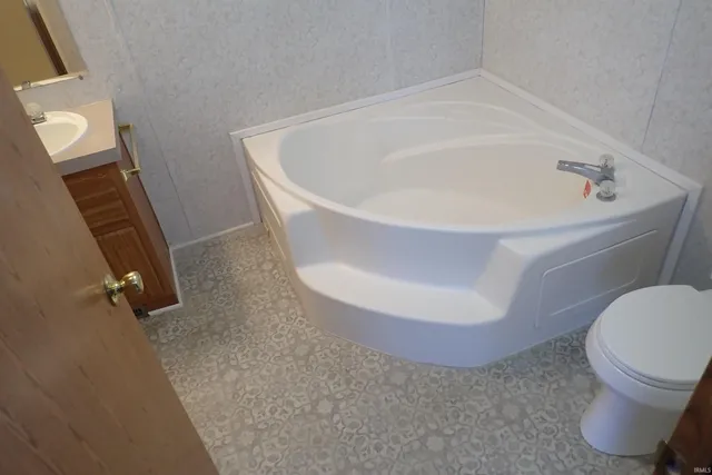 $149,000 | 895 Lane 101 Lake Woods, Hudson, IN 46747