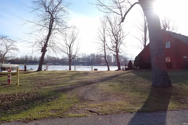 $149,000 | 895 Lane 101 Lake Woods, Hudson, IN 46747