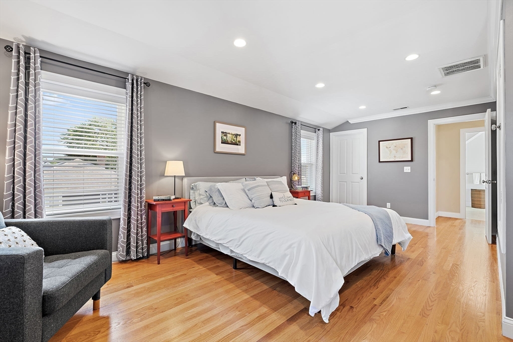 61 Parmenter Road, Unit 1 Waltham, MA 02453 - Photo 20 of 31