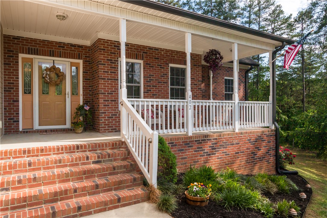 402 Arbor Way Seneca, SC 29672 - Photo 2 of 41