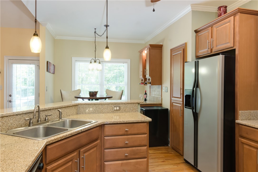 402 Arbor Way Seneca, SC 29672 - Photo 29 of 41