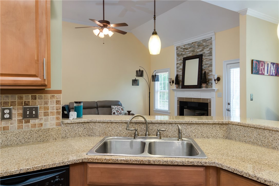 402 Arbor Way Seneca, SC 29672 - Photo 30 of 41