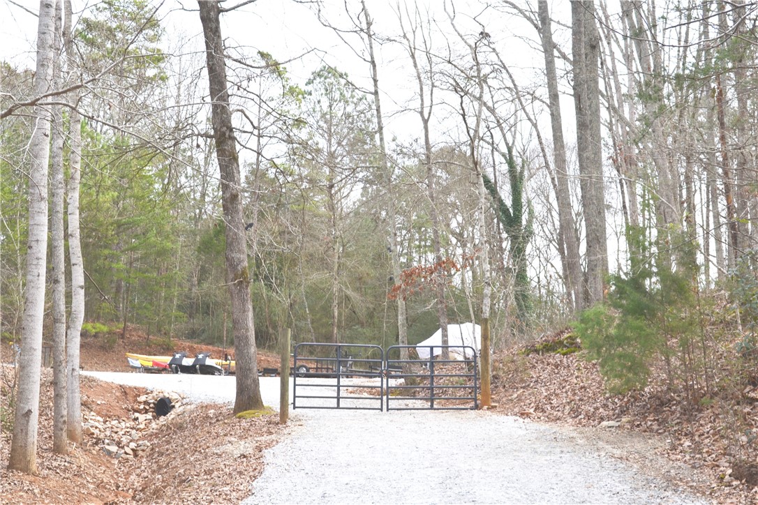 402 Arbor Way Seneca, SC 29672 - Photo 5 of 41