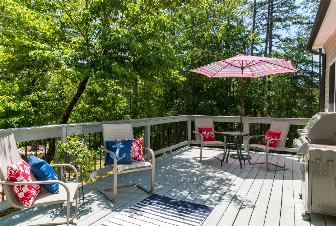 402 Arbor Way Seneca, SC 29672 - Photo 10 of 41