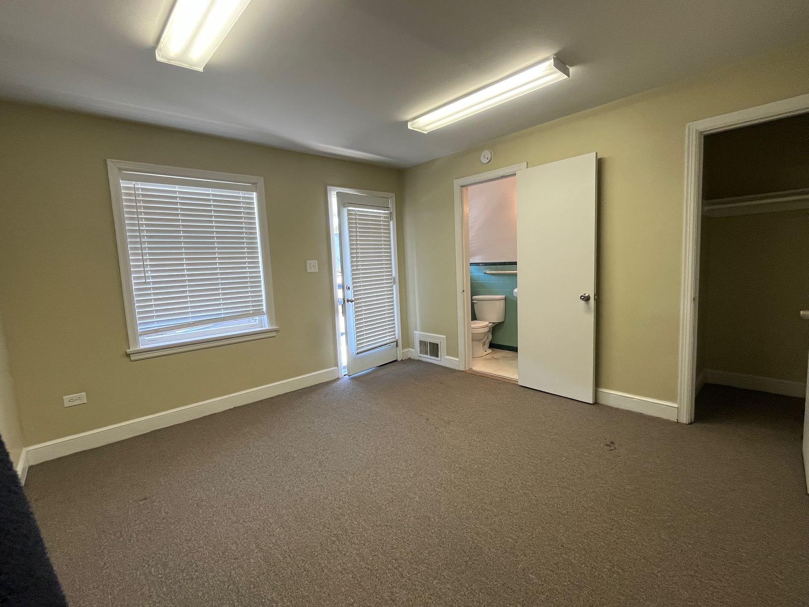 7629 Williamson Road, Unit 2B Roanoke, VA 24019 - Photo 2 of 5 9AAC68DF-573E-4101-BFF0-6ACE146FB077