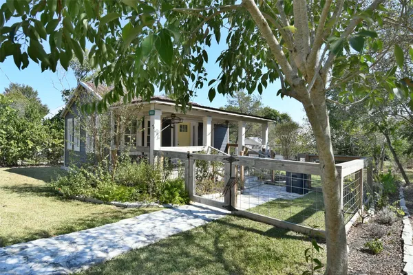 $1,300 | 4875 Main Street, Unit TINY, Chappell Hill, TX 77426