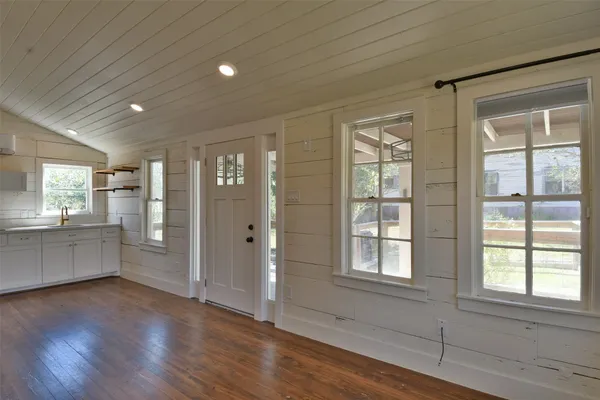 $1,300 | 4875 Main Street, Unit TINY, Chappell Hill, TX 77426