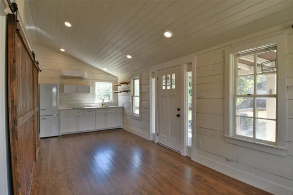 $1,300 | 4875 Main Street, Unit TINY, Chappell Hill, TX 77426