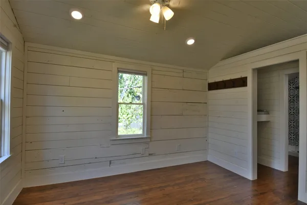 $1,300 | 4875 Main Street, Unit TINY, Chappell Hill, TX 77426