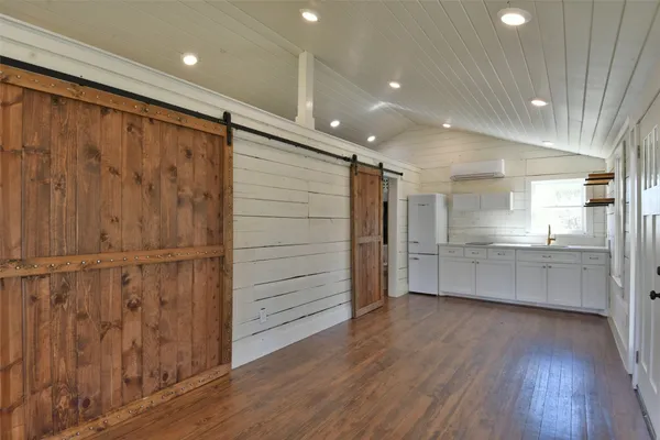 $1,300 | 4875 Main Street, Unit TINY, Chappell Hill, TX 77426