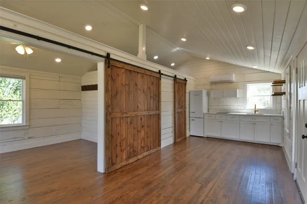 $1,300 | 4875 Main Street, Unit TINY, Chappell Hill, TX 77426