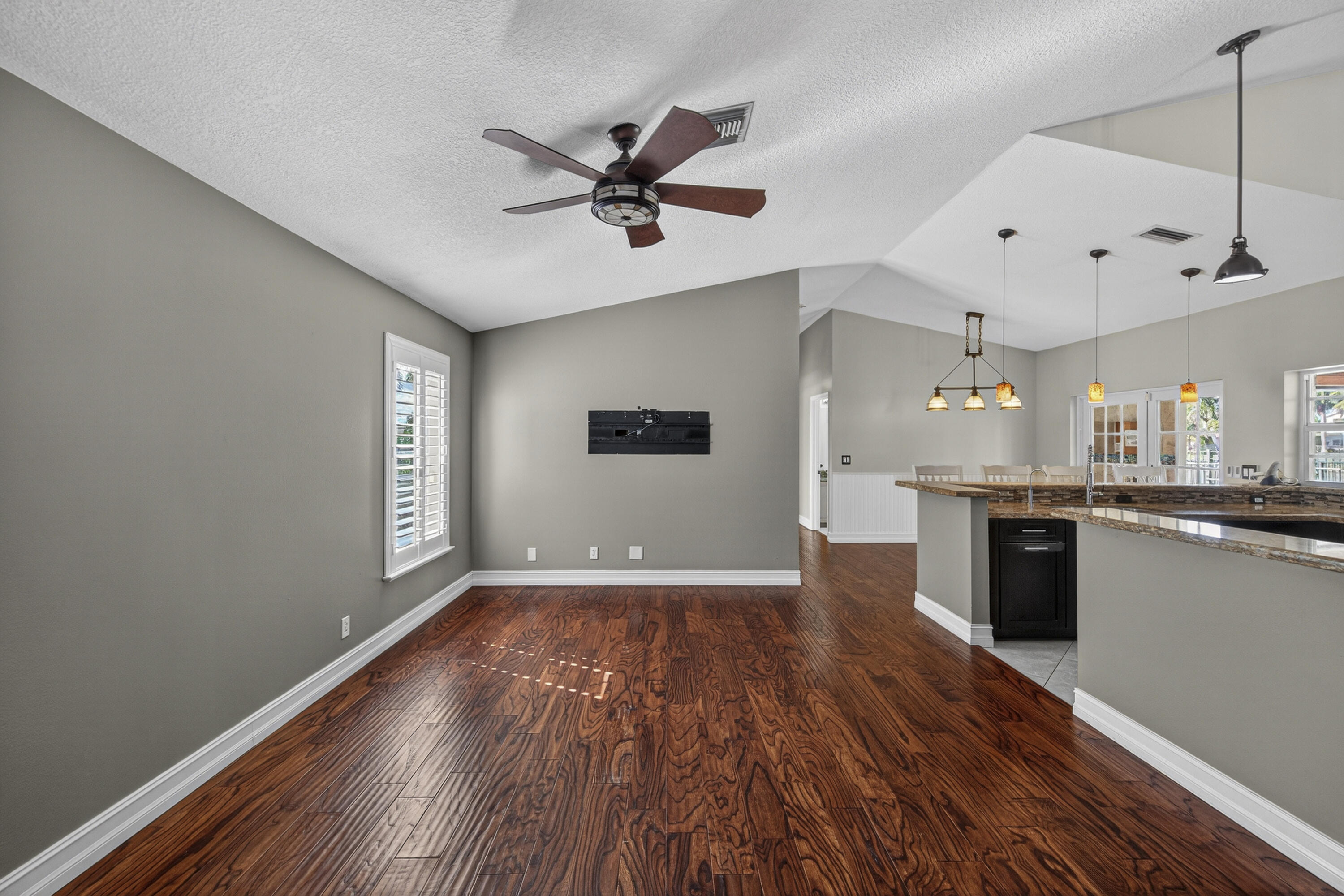 9121 Paragon Way Boynton Beach, FL 33472 - Photo 14 of 49 Family Room