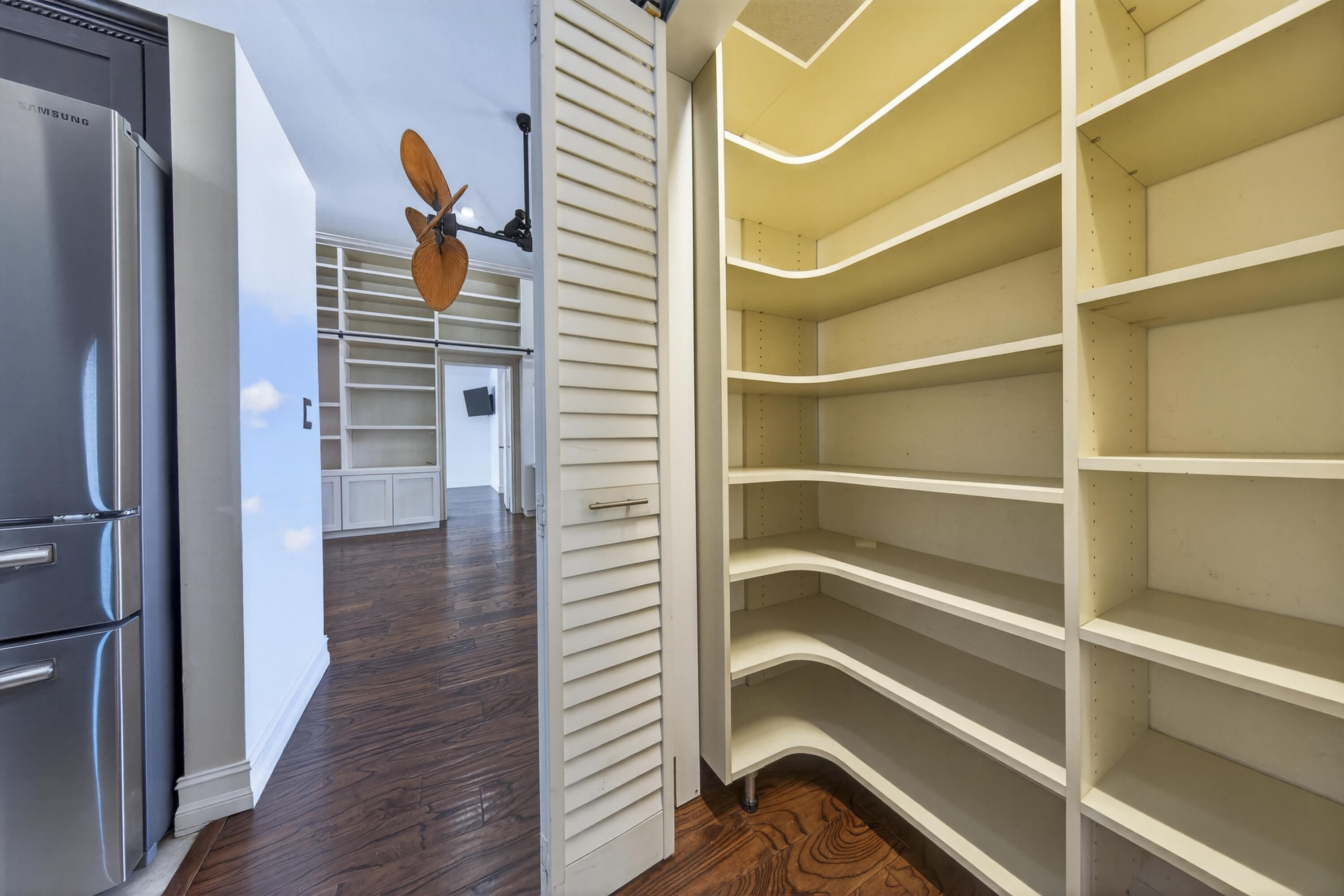 9121 Paragon Way Boynton Beach, FL 33472 - Photo 23 of 49 Pantry