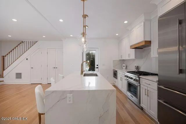 $12,000 | 82 Josephine Evaristo Avenue, Greenwich, CT 06830