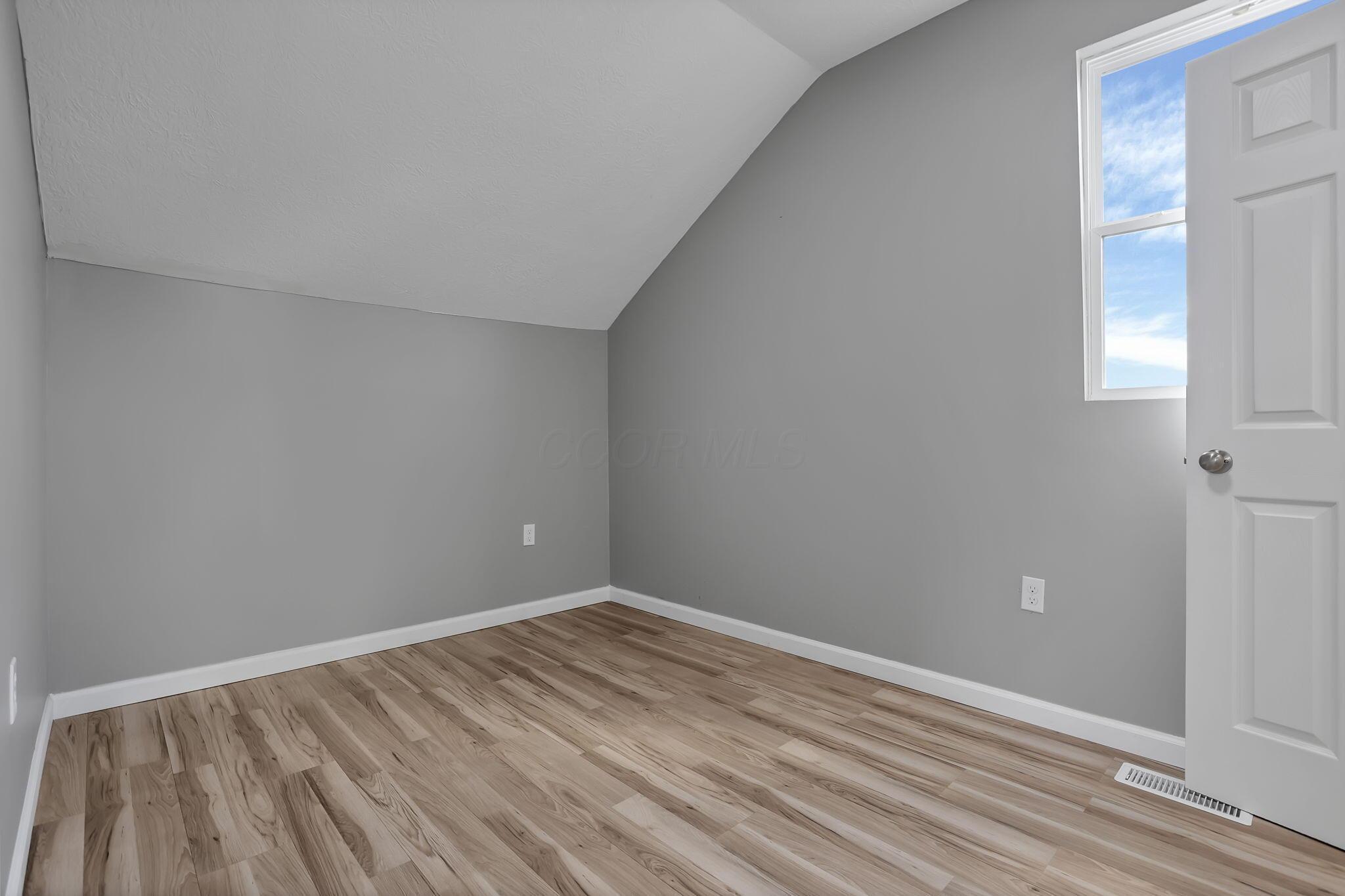 65 Rumsey Road Columbus, OH 43207 - Photo 21 of 39 Third Bedroom