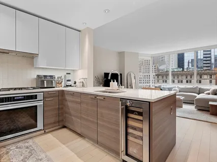 $5,900 | 1 Franklin Street, Unit 1109, Boston, MA 02110