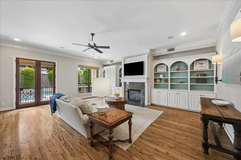 $1,499,000 | 802 Anderson Street, Bellaire, TX 77401