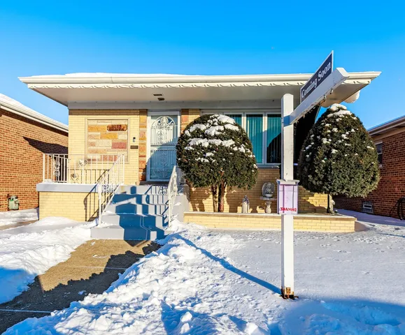$315,000 | 11153 South Ave L, Chicago, IL 60617