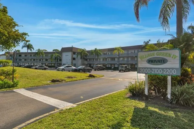 $1,500 | 2200 Springdale Boulevard, Unit 110, Palm Springs, FL 33461