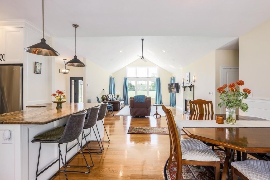 480 Boston Road Sutton, MA 01590 - Photo 14 of 33