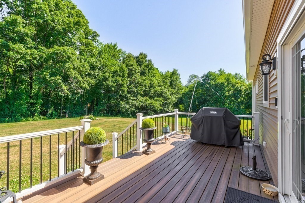 480 Boston Road Sutton, MA 01590 - Photo 7 of 33