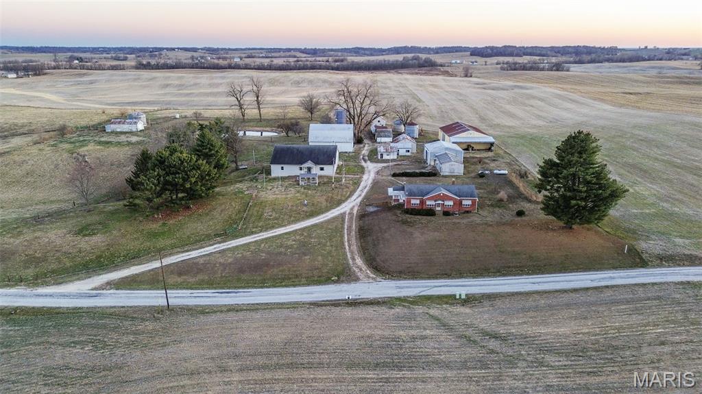 1341 Schleeper Lane Golden Eagle, IL 62036 - Photo 5 of 99