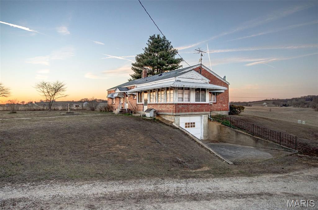 1341 Schleeper Lane Golden Eagle, IL 62036 - Photo 8 of 99