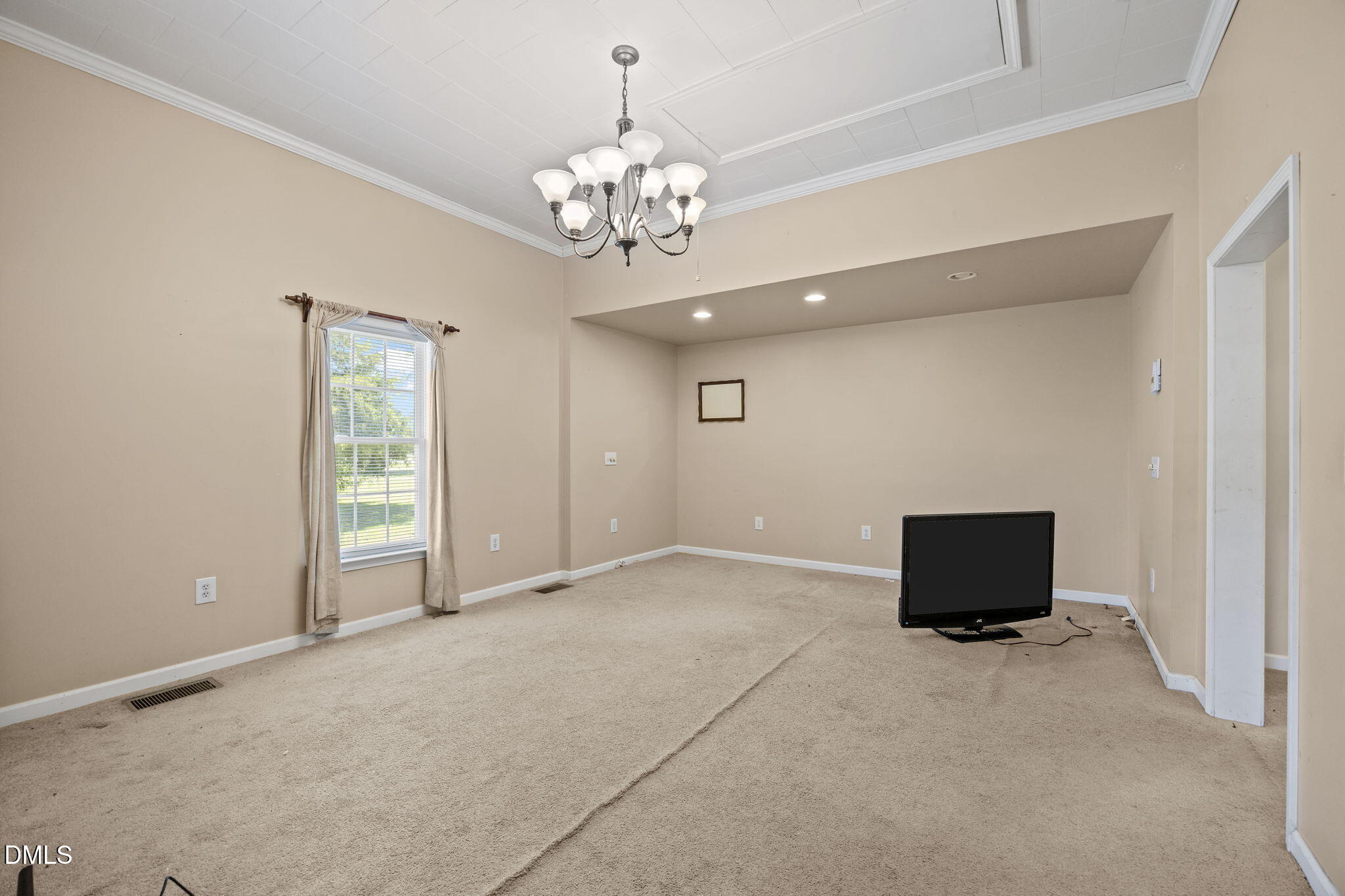 754 5 Points Road Benson, NC 27504 - Photo 11 of 28 29-web-or-mls-IMG_1526