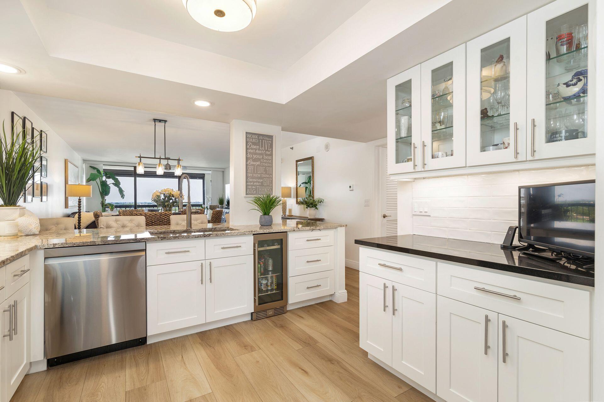 356 Golfview Road, Unit 1005 North Palm Beach, FL 33408 - Photo 4 of 54 11